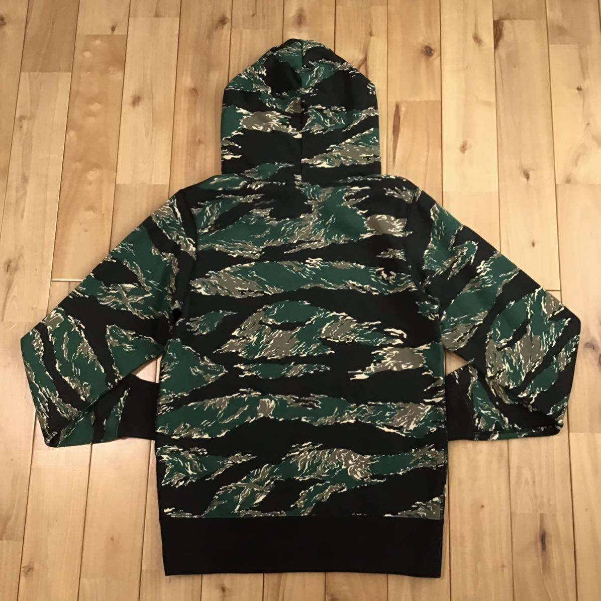 ☆美品☆ Tiger camo カレッジロゴ プルオーバー パーカー Sサイズ a