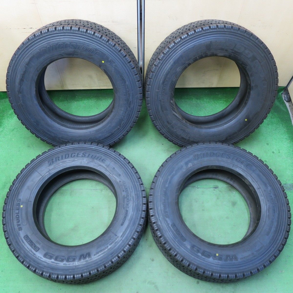 245|70R19.5