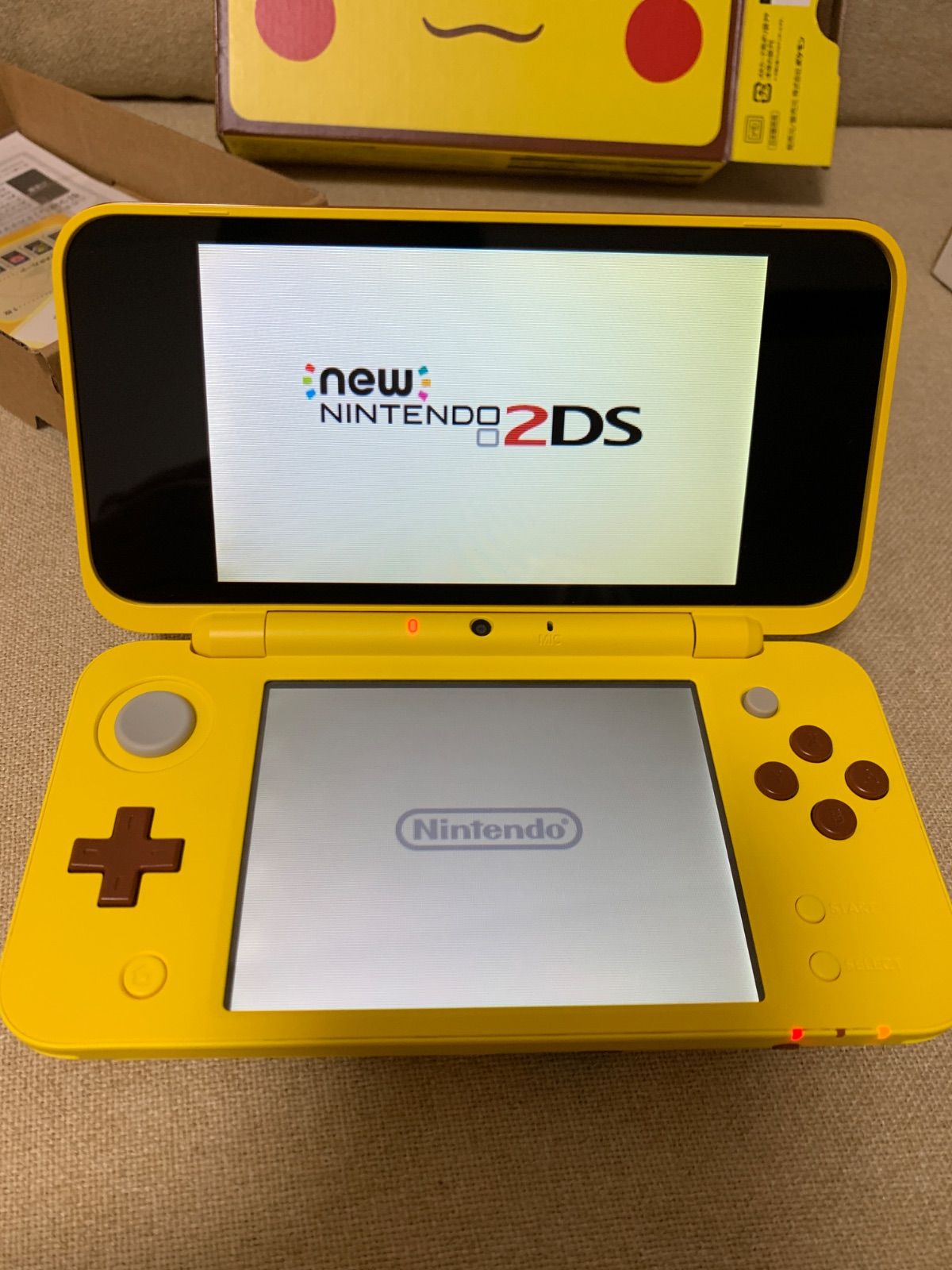 Newニンテンドー2DS LL ピカチュウエディション 未使用 New