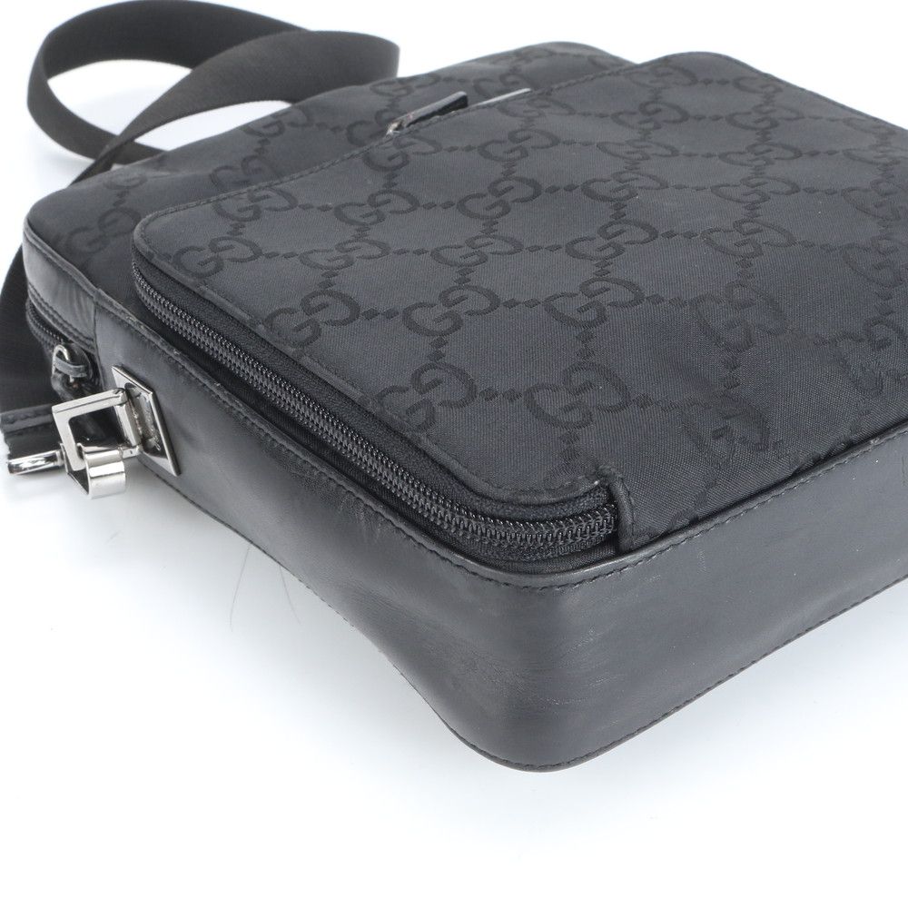 極美品 140 GUCCI グッチ　ショルダーバッグ　ビジネスバッグ 　GG柄 極美品✨グッチ ショルダーバッグ ブラック 黒 GG柄 - メルカリ