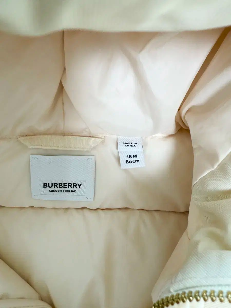 パッド入り宇宙服