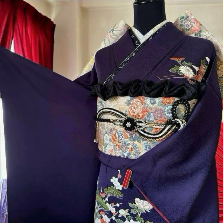 振袖フルセット(7点)・古典柄(深紫・御所車・金駒刺繍・牡丹花文