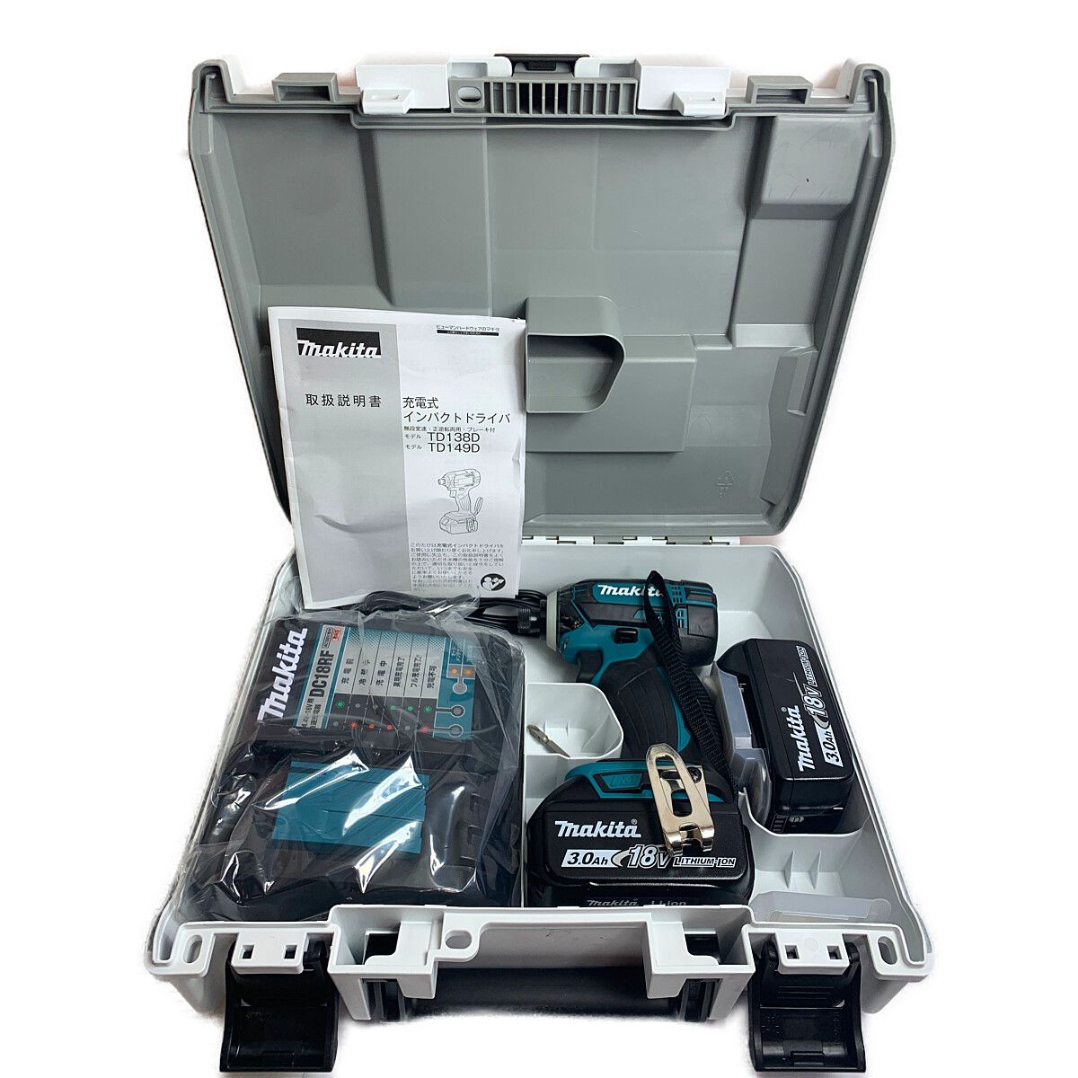 ♭♭MAKITA マキタ 充電式インパクトドライバ 18V 付属品完備 TD149D