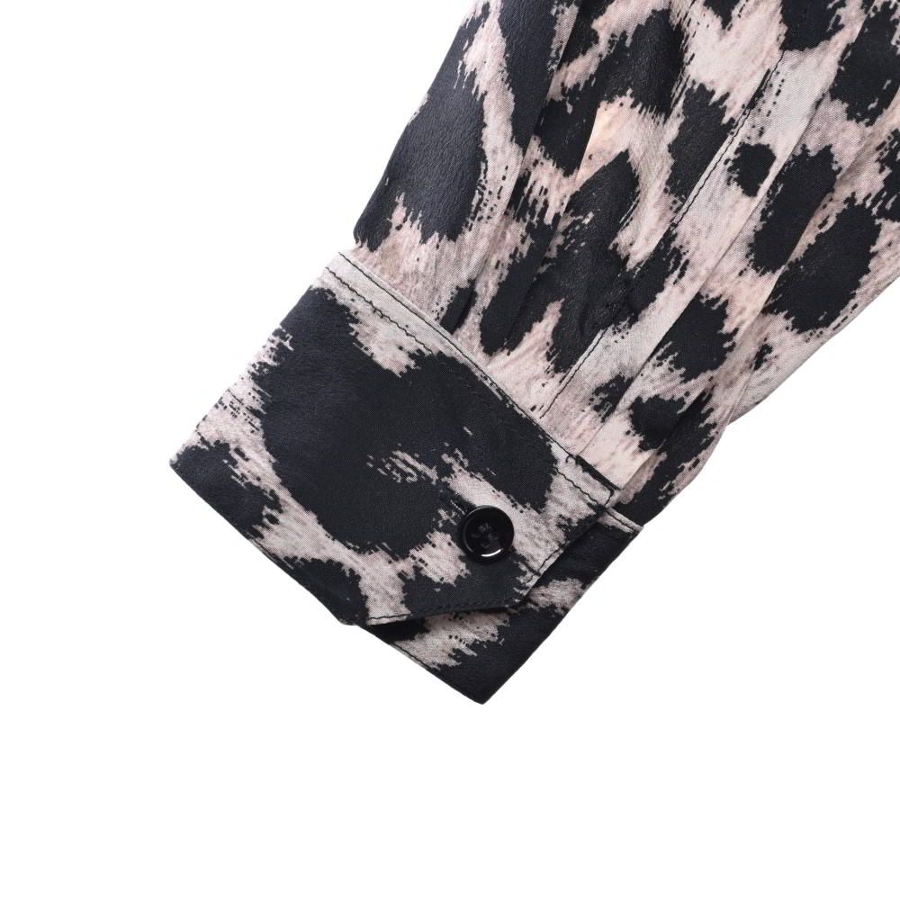 Saint Laurent Paris 465896 レオパード柄 シルク 比翼シャツ 38 Saint Laurent Paris 465896 レオパード柄 シルク 比翼シャツ 38