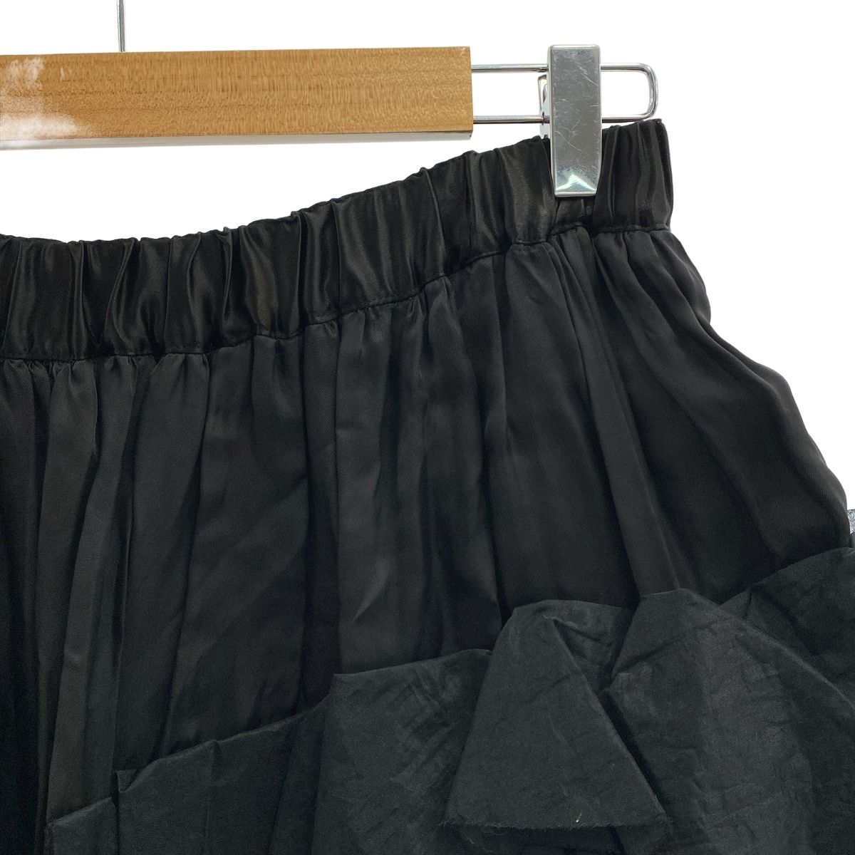 COMME des GARCONS コムデギャルソン フリル 装飾 ドローストリング ギャザー ボリューム スカート 総裏地 ブラック レディース