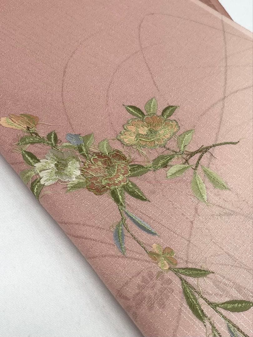 付け下げ 刺繍 金彩 紋意匠 アンバーローズ色 正絹 反物 - メルカリ