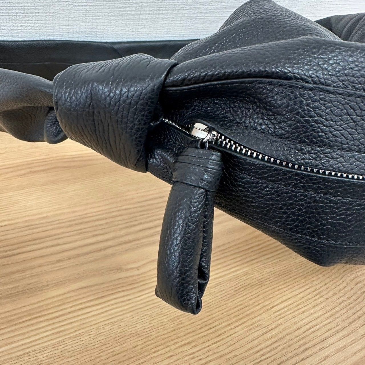 国内正規品 LEMAIRE ルメール クロワッサンバッグ ラージ 未使用 LEMAIRE ルメール LARGE CROISSANT BAG ナッパレザー ラージ