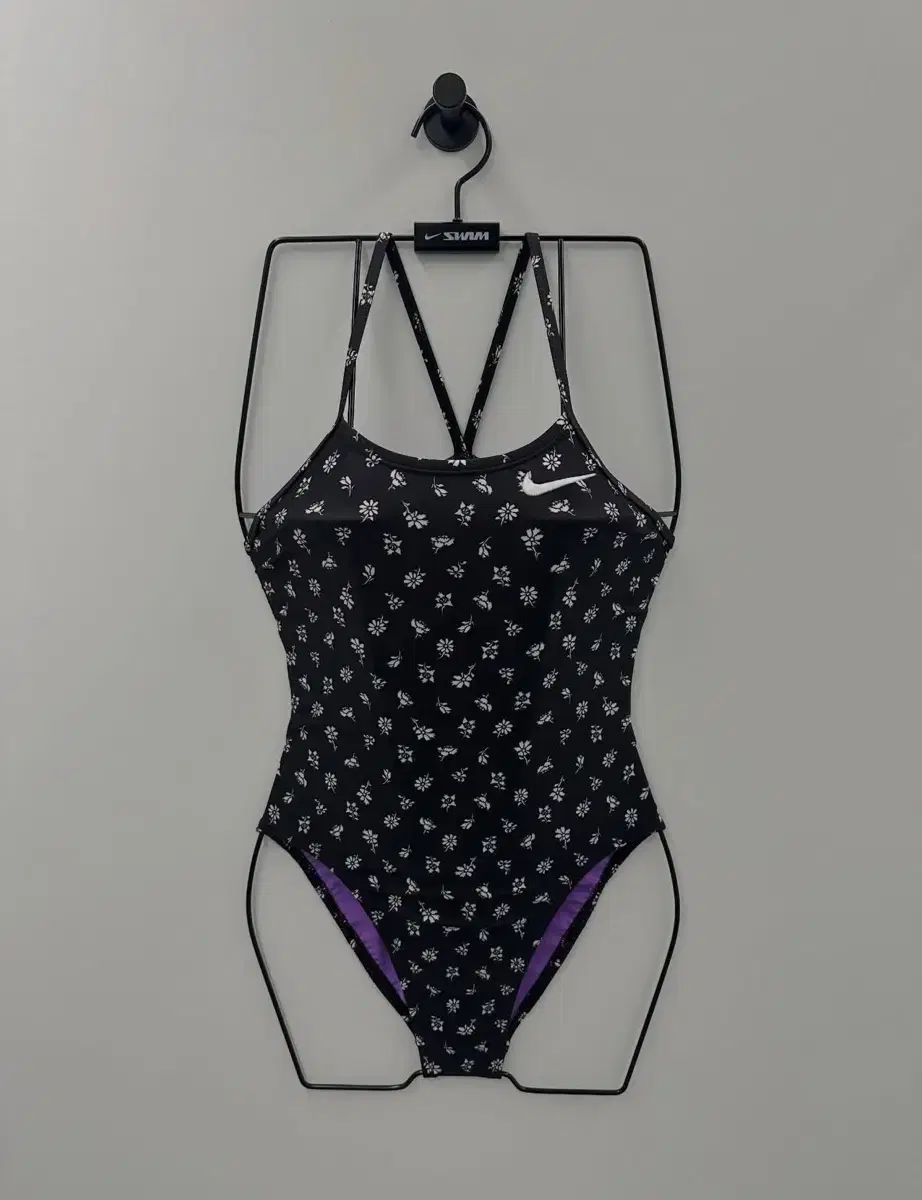 ナイキSwim ブルーム ラッシュ ブラック カットアウト 28