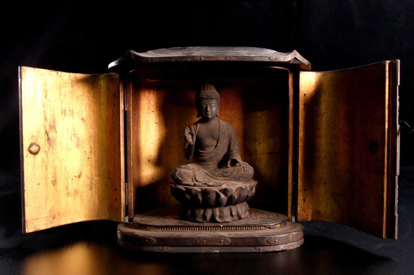 厨子入り 釈迦如来坐像  一点物 アンティーク 仏像 Buddhism art 厨子入り 釈迦如来坐像 一点物 アンティーク 仏像 Buddhism art