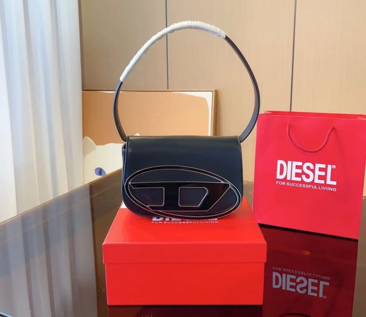 DIESEL ハンドバッグ レディース /ブラック - メルカリ