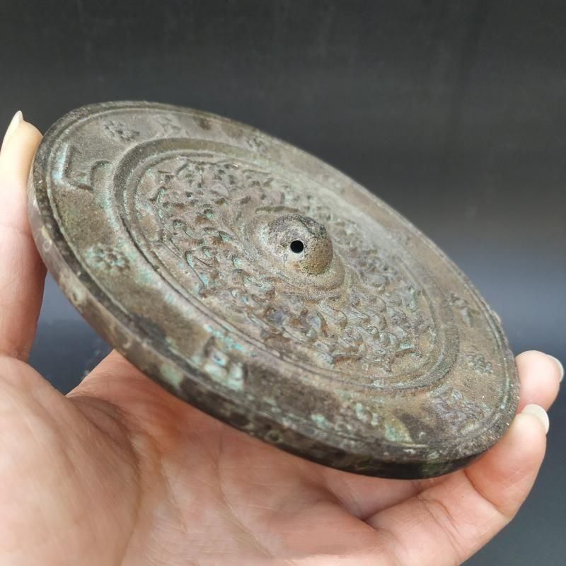 銅器 青銅祥雲紋銅鏡 装飾品 現代工芸品 美術品 置物 銅器 青銅祥雲紋銅鏡 装飾品 現代工芸品 美術品 置物 - メルカリ