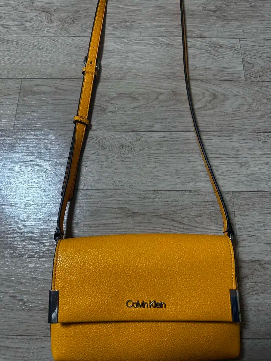 Calvin Klein カルバ ンクライン バッグ