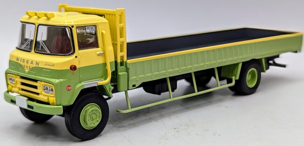 トミーテック TOMICA LIMITED VINTAGE ニッサン ディーゼル サン