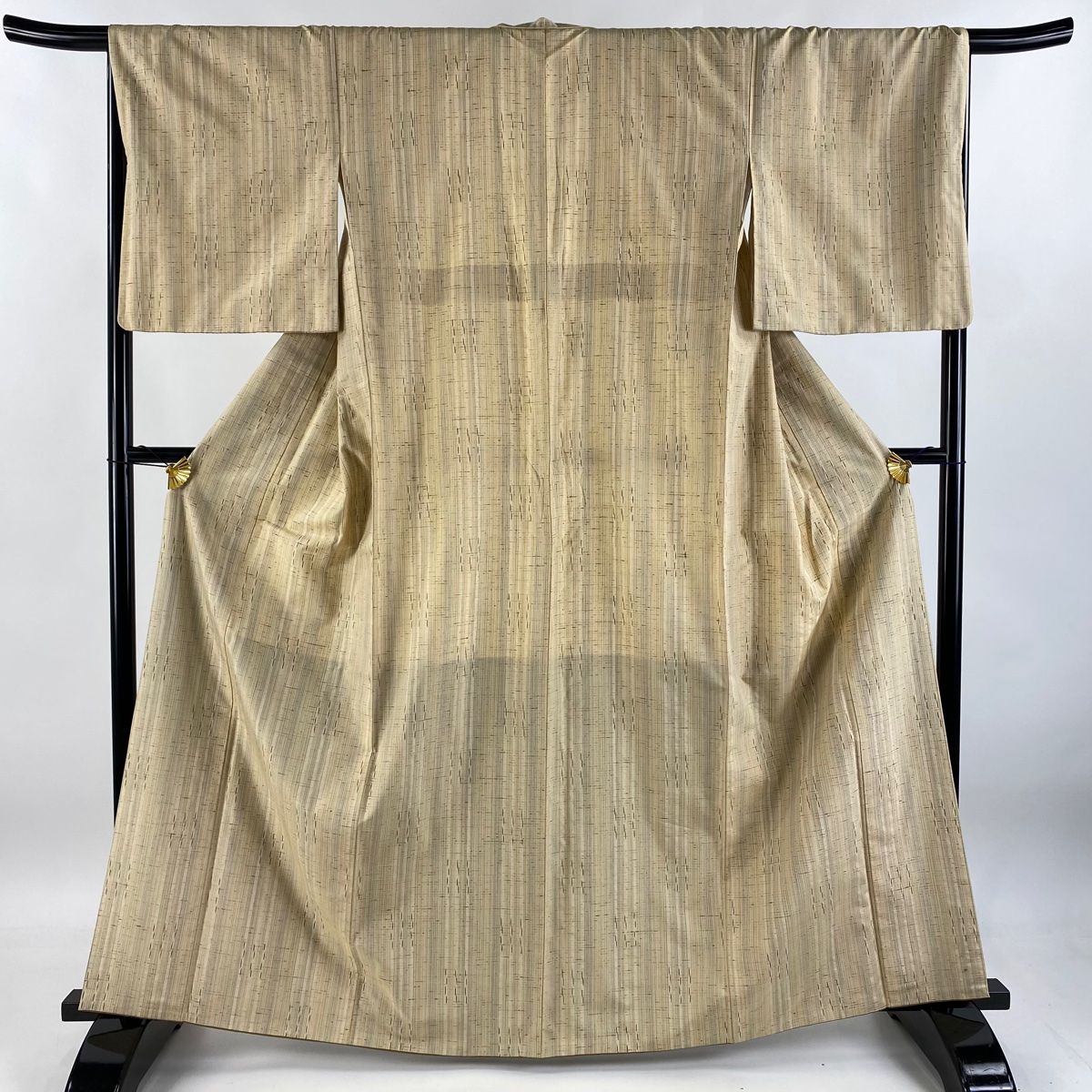 紬 身丈164cm 裄丈67cm M 袷 縦縞 ベージュ 正絹 名品
