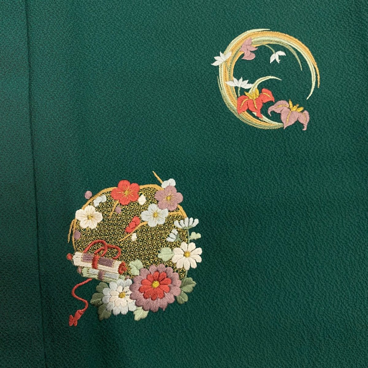 振袖 身丈156cm 裄丈64.5cm M 袷 花丸文 刺繍 金糸 緑 正絹 名品