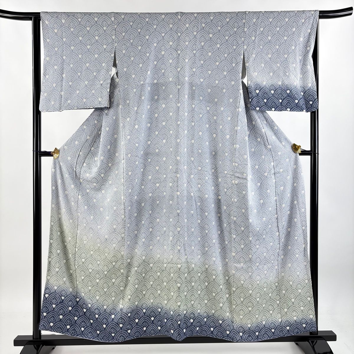 紬 身丈157cm 裄丈63cm S 薄物 夏紬地 花唐草 灰色 正絹 秀品 中古 付下げ 身丈157cm 裄丈63.5cm S 薄物 夏紬地 縦縞 雪月花 深緑 正絹 美