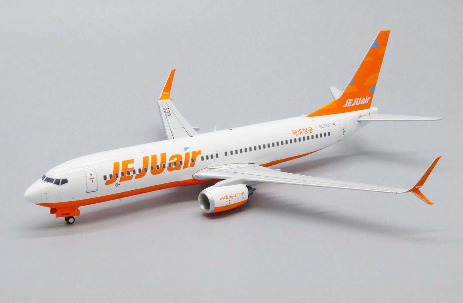 737-800 HL8322