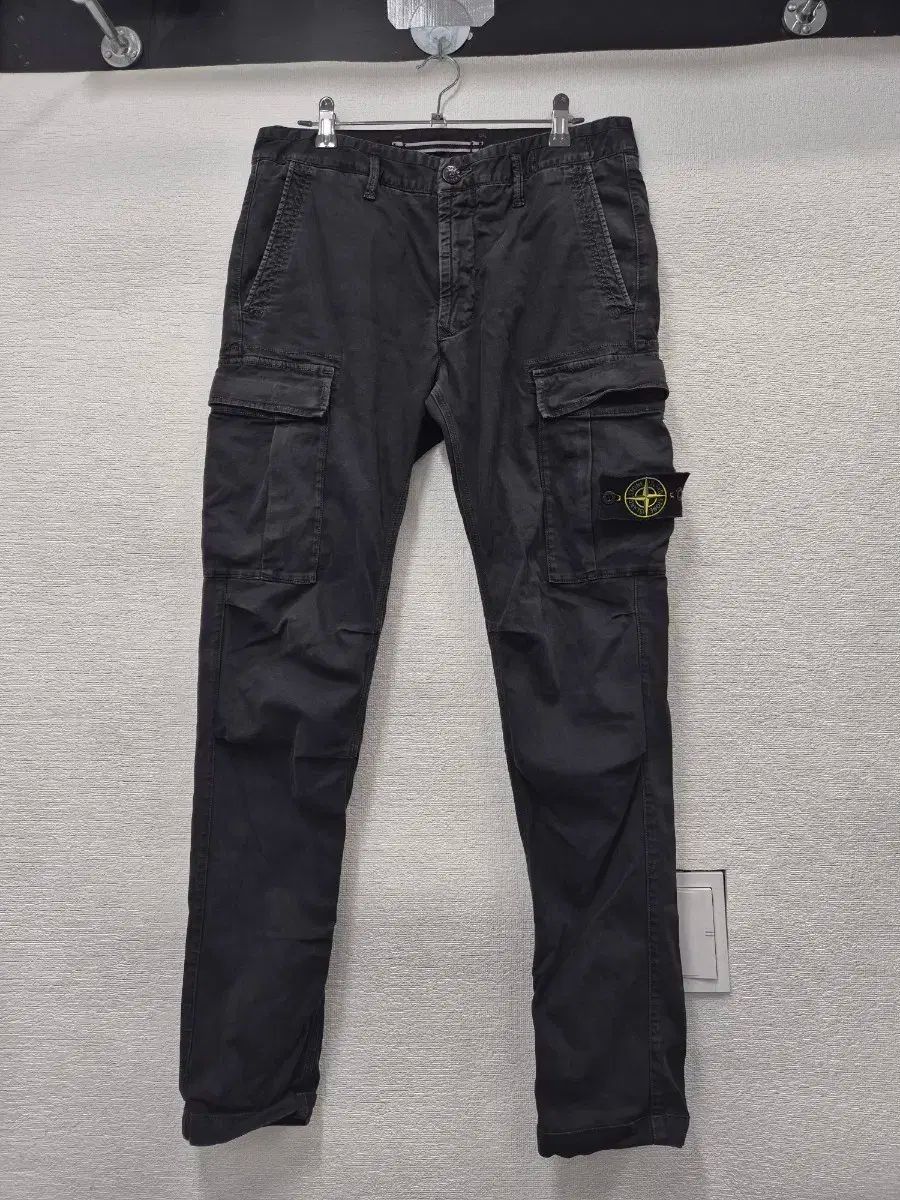 STONE  カーゴパンツ　ブラック　30 Stone island カーゴパンツ30
