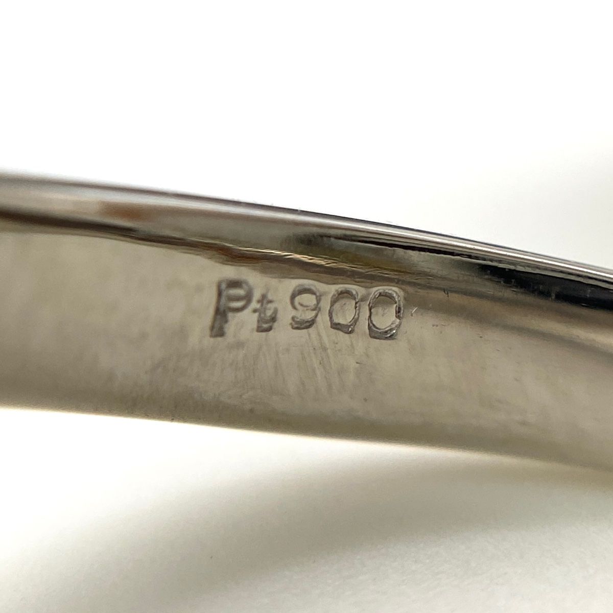 プラチナ メレダイヤ