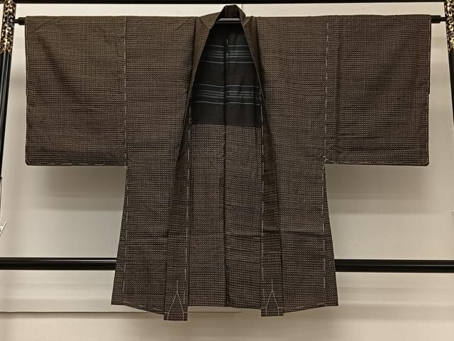 平和屋着物○男性 本場大島紬 有馬柄 ふもと謹製 証紙付き 正絹 逸品 未