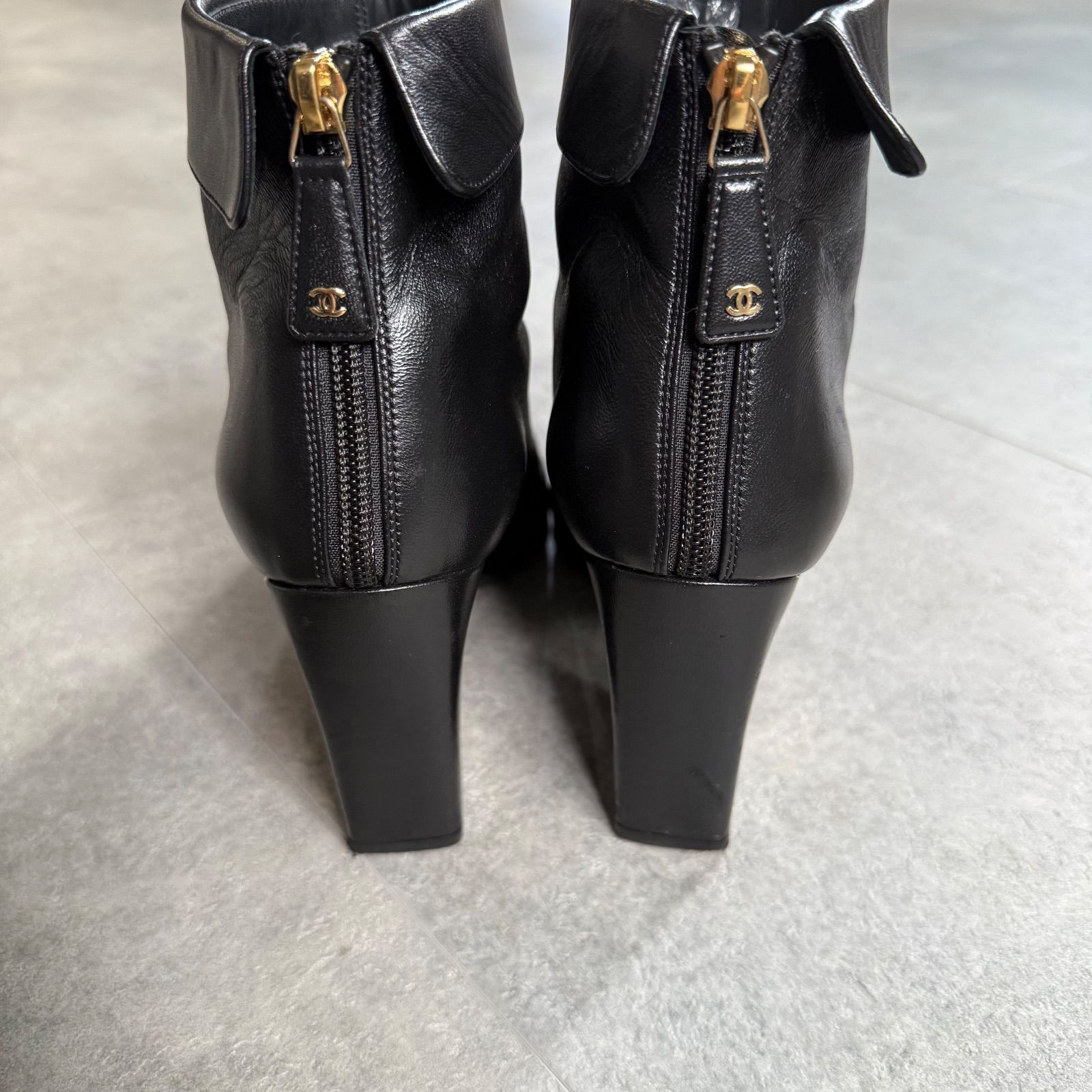 ブラック レザー