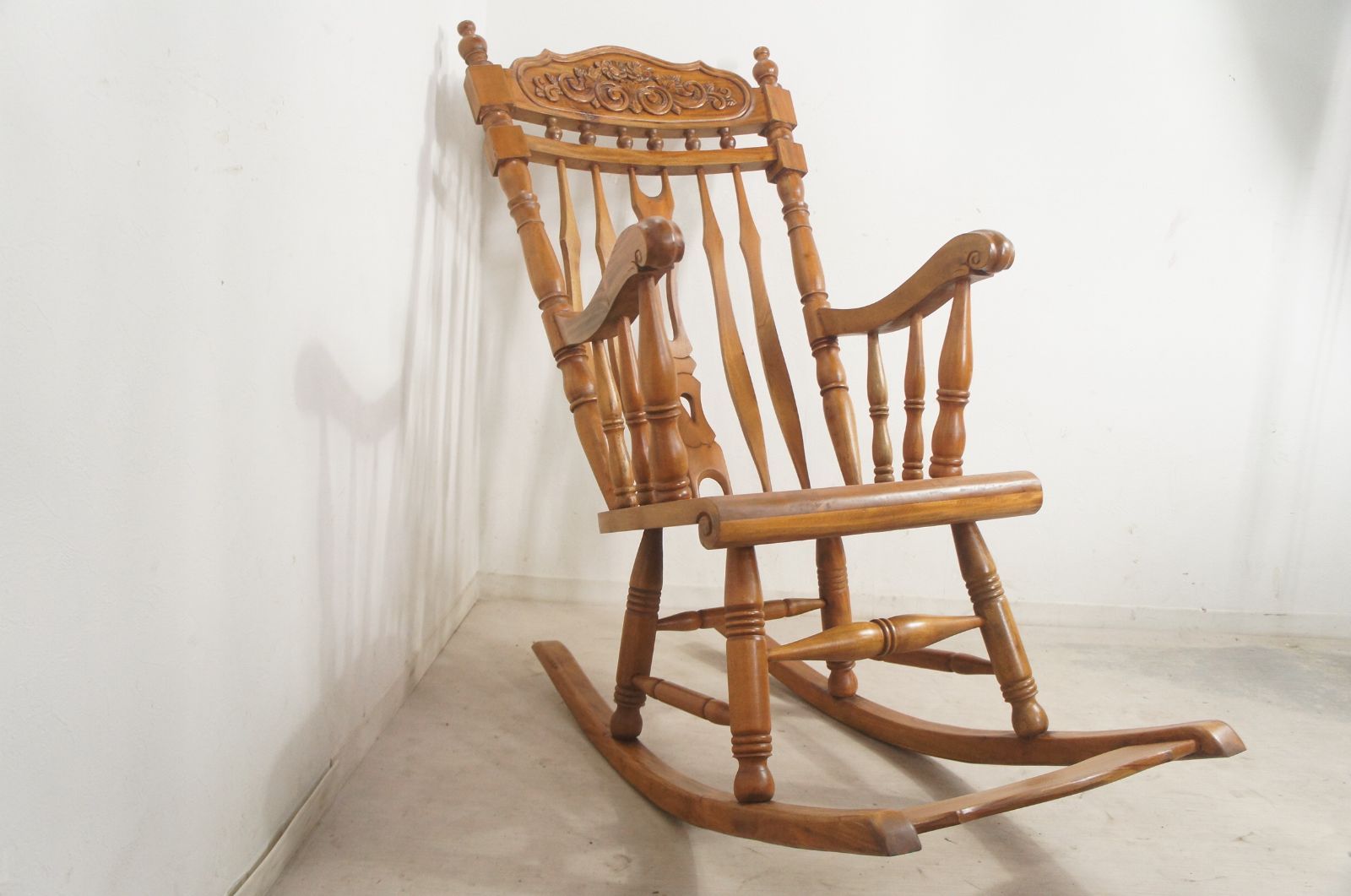 マホガニー無垢材