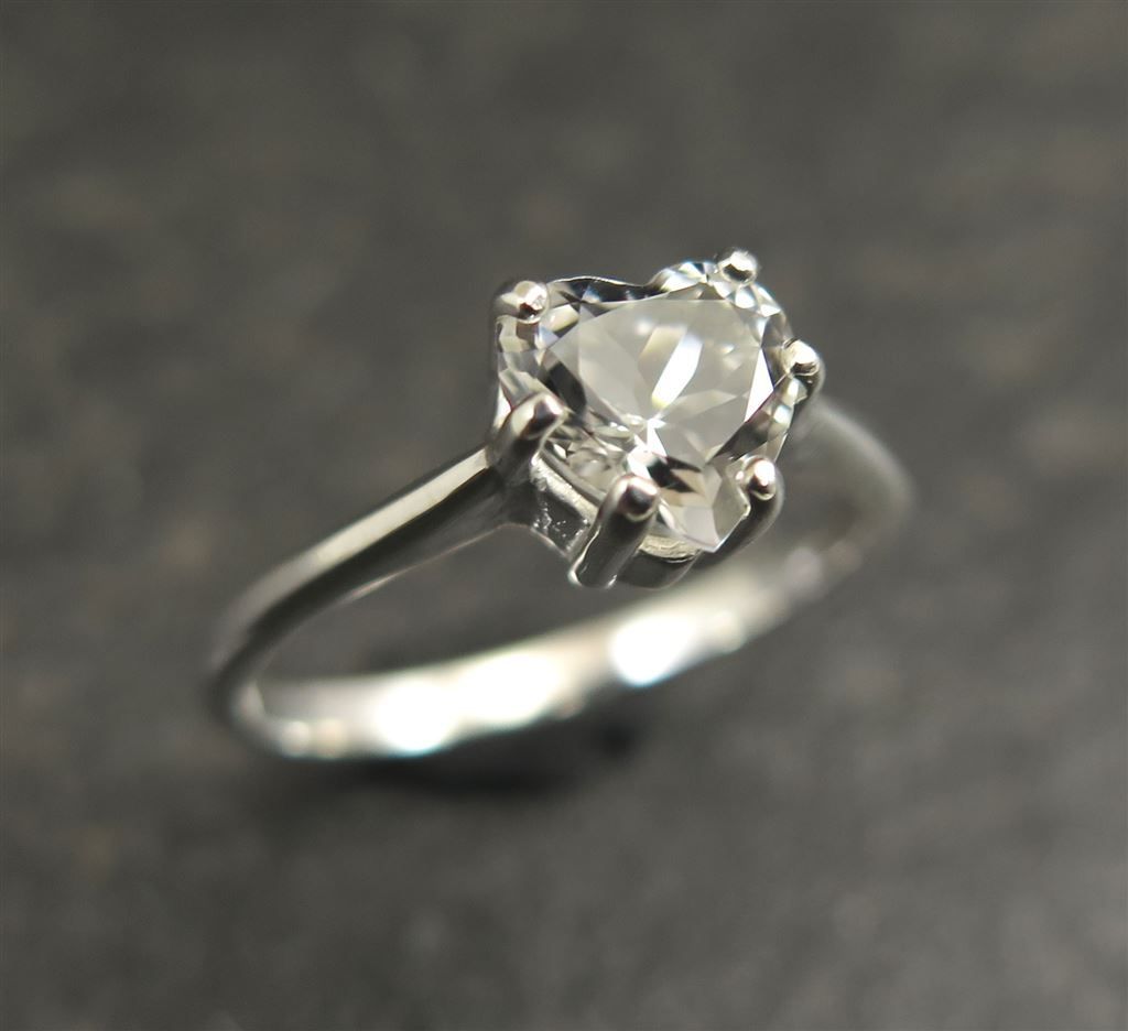 H＆E社 アゼツライト 6 mmハート リング 9号 現品 1.4 g