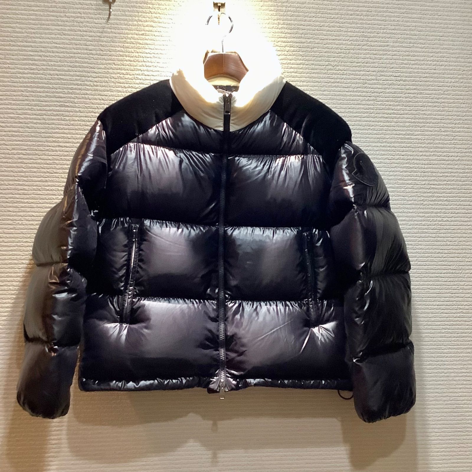 モンクレール MONCLER ダウンジャケット 黒 ブラック 背中にロゴワッペン 楽天市場】【18-19AW限定の白ワッペン付き】MONCLER/モンクレール