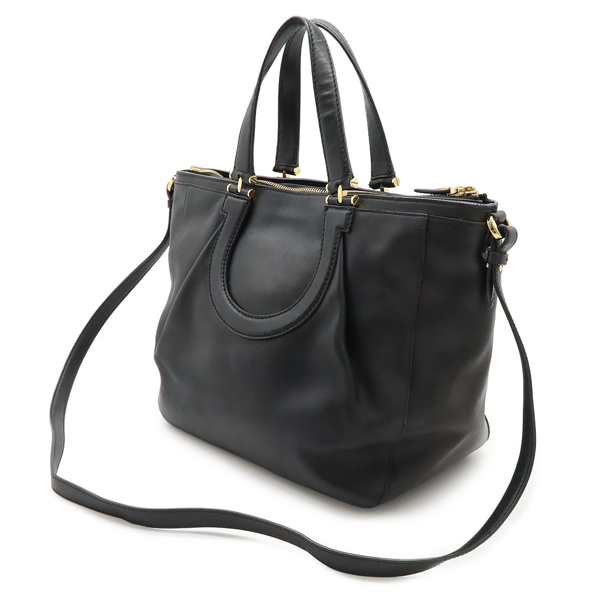 フェラガモ　ハンドバッグ　ガンチーニ　ゴールド金具　黒 レザー ショルダーバッグ 人気】フェラガモショルダーバッグゴールド金具ガンチーニレザーブラック