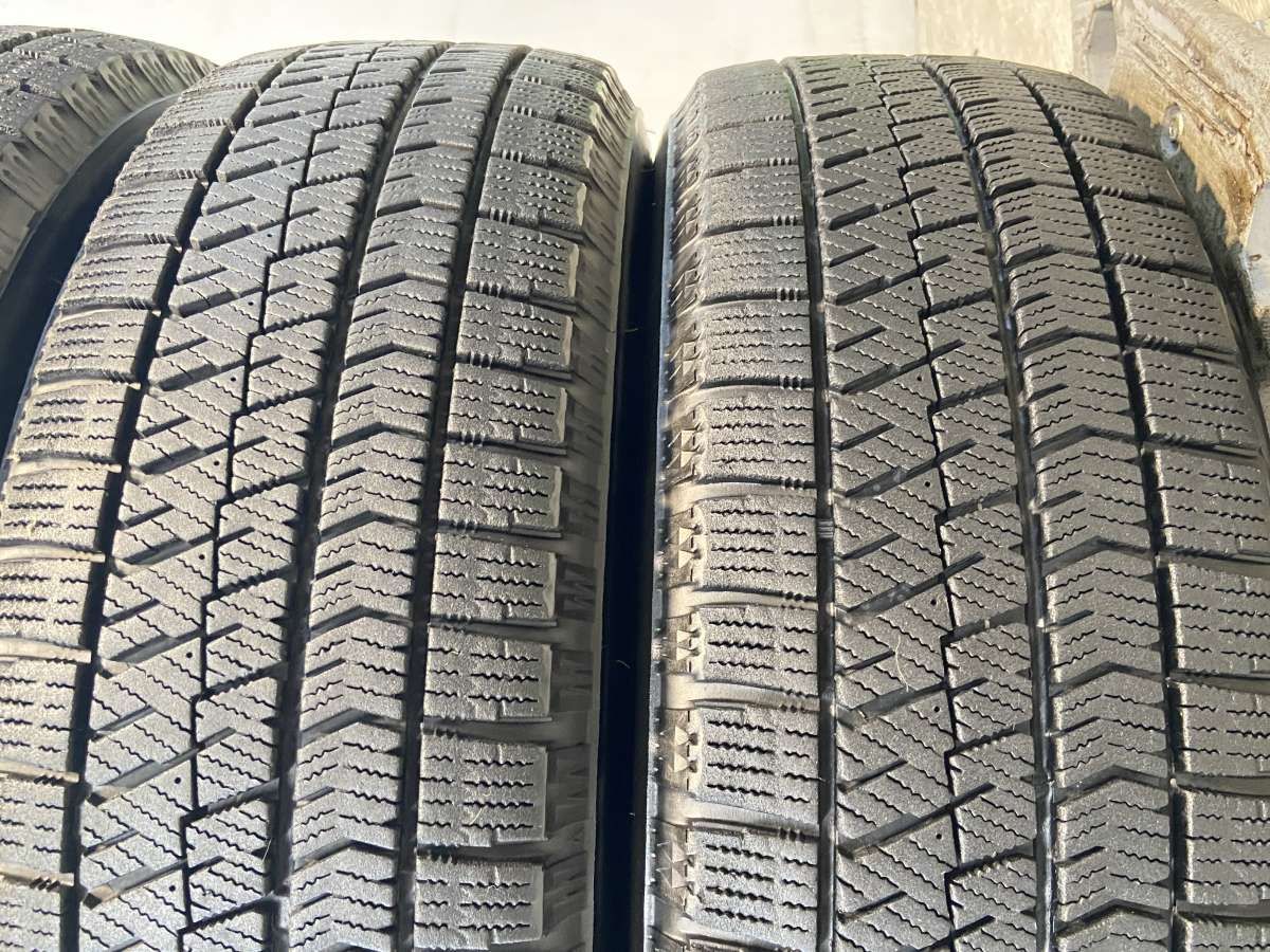 スタッドレスタイヤ