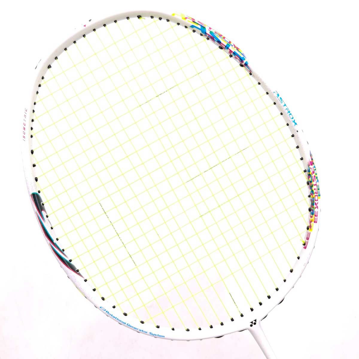 バドミントンラケット Yonex アストロクス33 半年使用 塗装剥げあり バドミントンラケット Yonex アストロクス33 半年使用 塗装剥げ