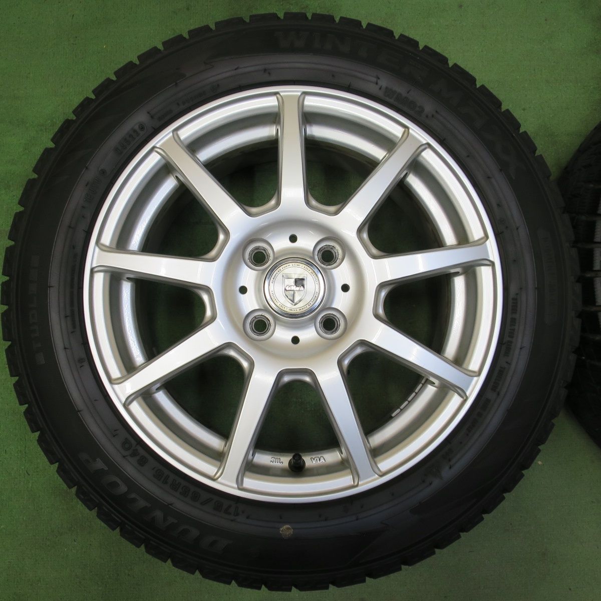 【処分】冬セット セレナ C27系 ウィンターマックス WM01 195/65R15 残り2台分 アクセル4 ホイール付セット br\u003e20日(土)お得なクーポン!!タイヤ交換対象ニッサン セレナ