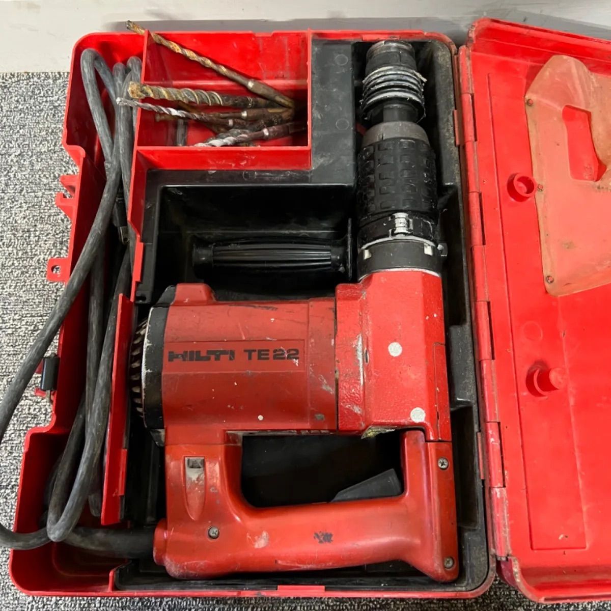 ⭐︎ HILTI TE-22 ロータリーハンマードリル 中古動作品 ケース付 電動ドリル 電動工具 コンクリート穴あけ作業 斫り 大工道具 - メルカリ