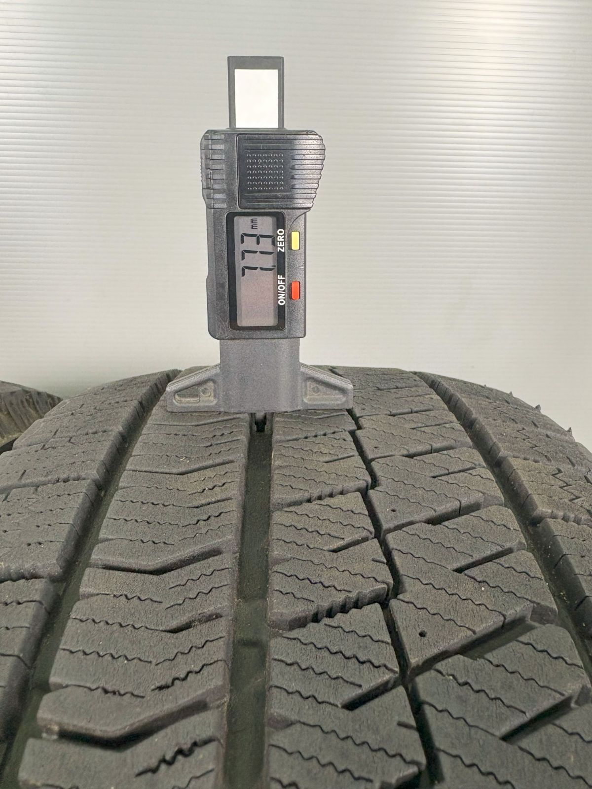 スタッドレス TA554