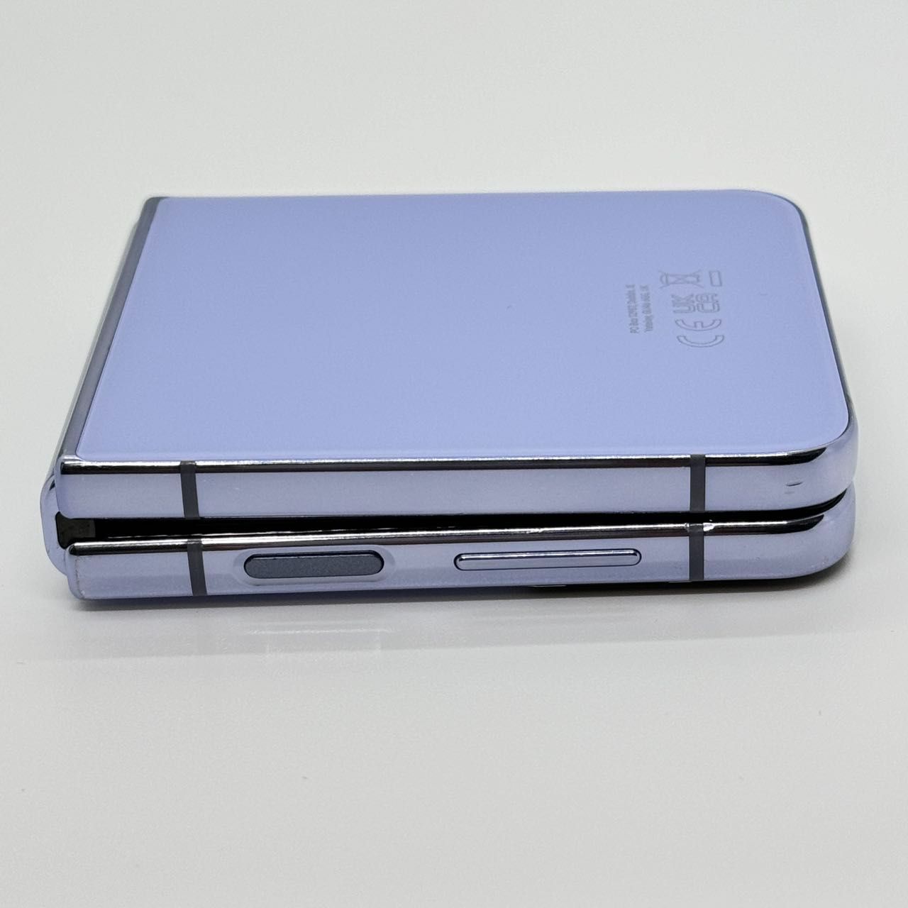 Samsung Galaxy Z Flip 4 ブルー 海外SIMフリー Amazon.com: SAMSUNG Galaxy Z Flip4 256GB Blue Factory Unlocked