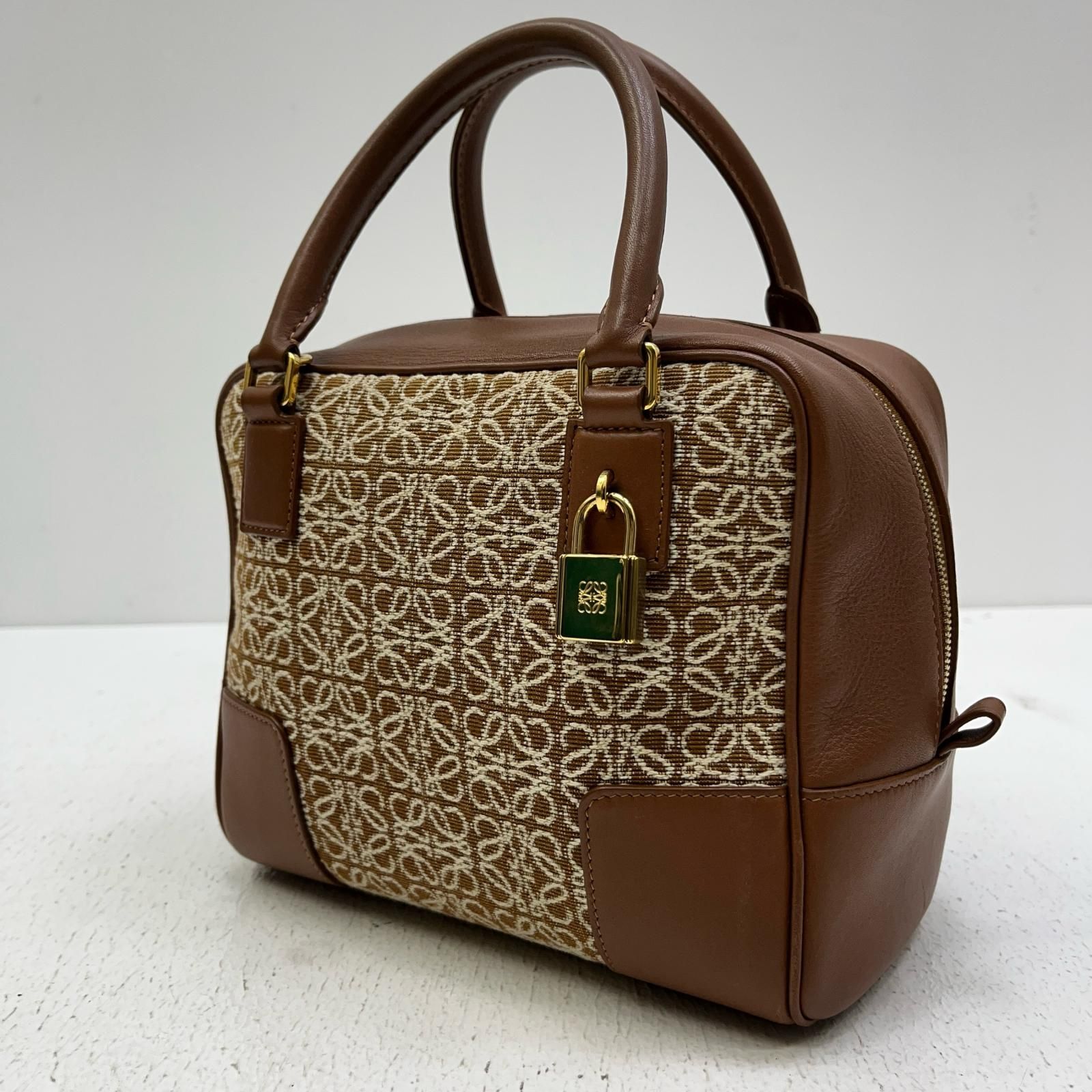 加古川店 LOEWE | ロエベ その他バッグ アマソナ19スクエア A039N10X02 アナグラムジャガード 122