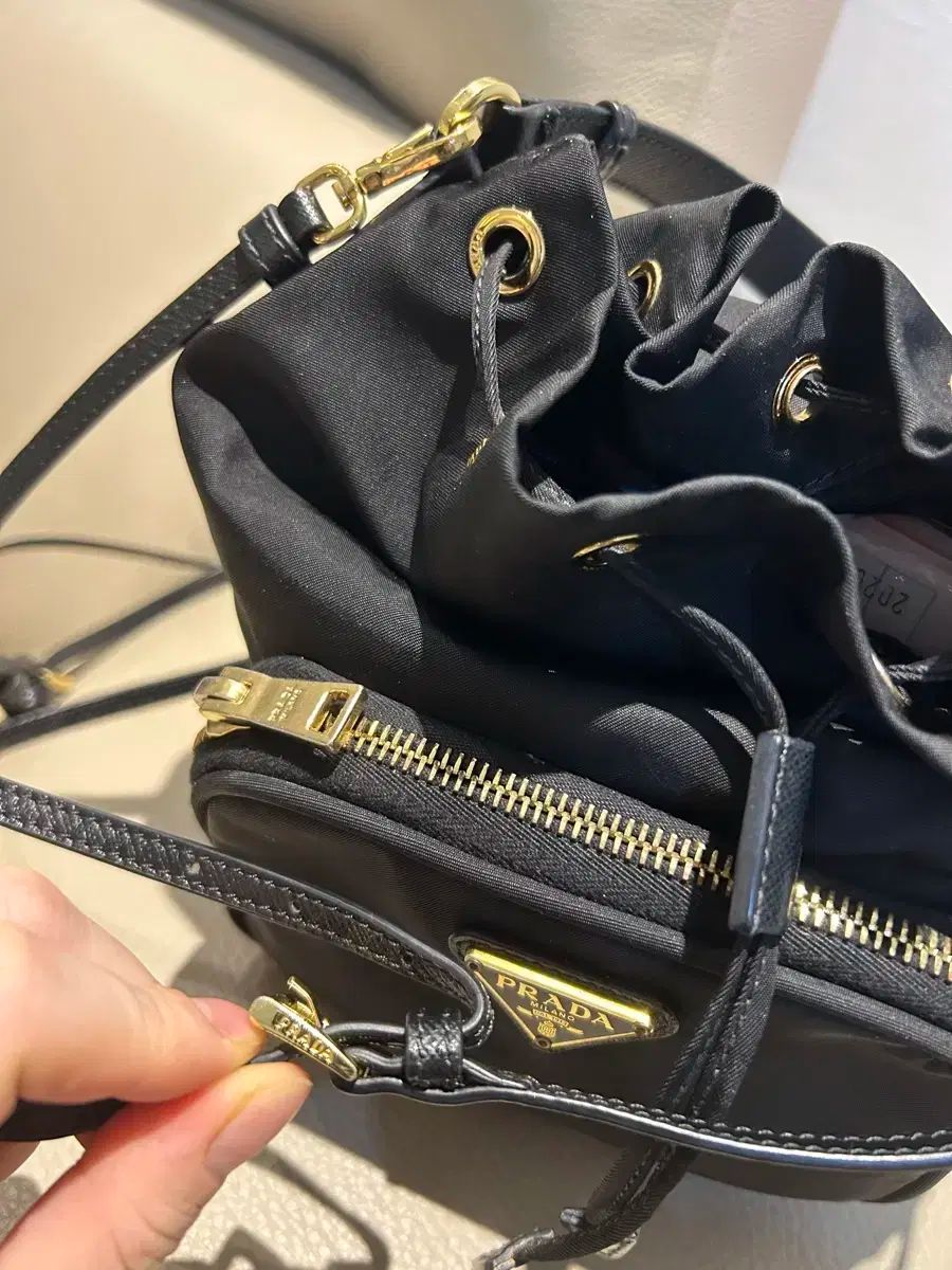 PRADA プラダ