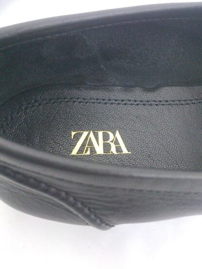 ◇ ZARA ザラ ビット ローファー シューズ サイズ 35 ブラック レディース P  【1304010004423】