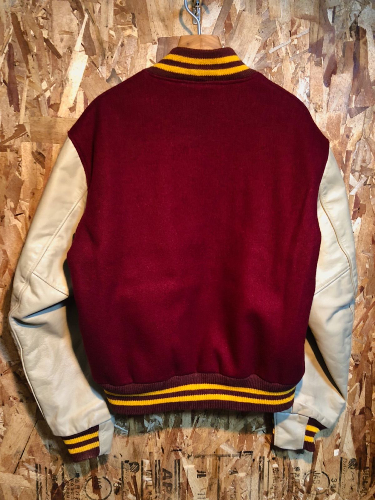 古着 ヴィンテージ GOLDEN BEAR スタジャン ワインレッド レザー 古着 ヴィンテージ GOLDEN BEAR スタジャン ワインレッド レザー