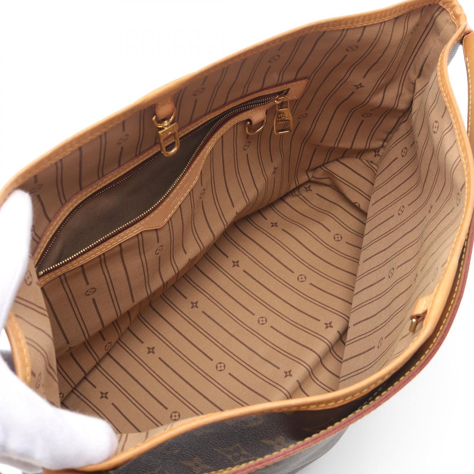 VUITTON