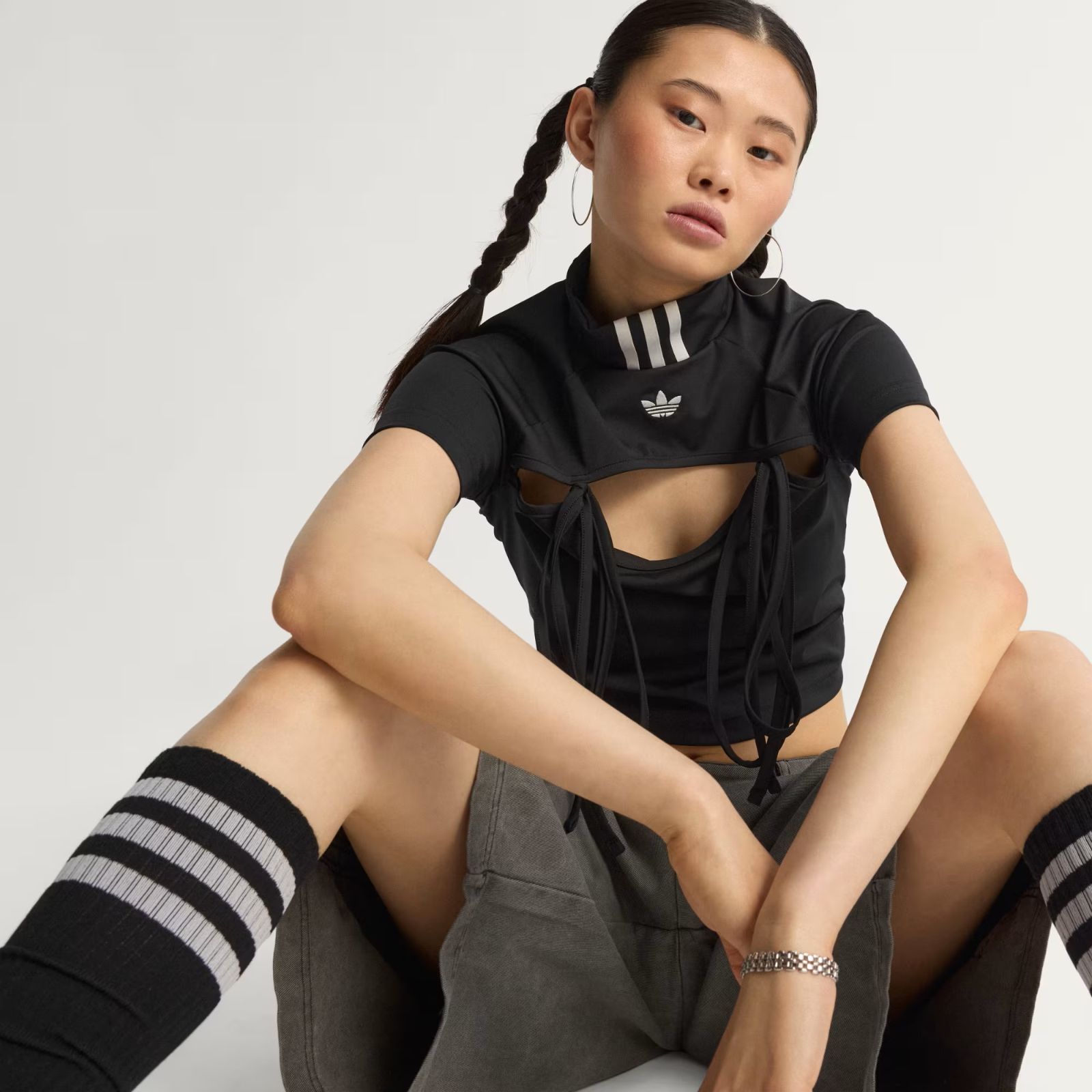 アディダスオリジナルス adidas Originals リボン カットアウト