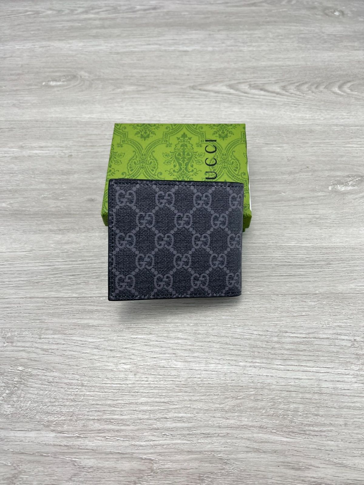 本日限定特価】GUCCI GGスプリーム レッドウルフプリント