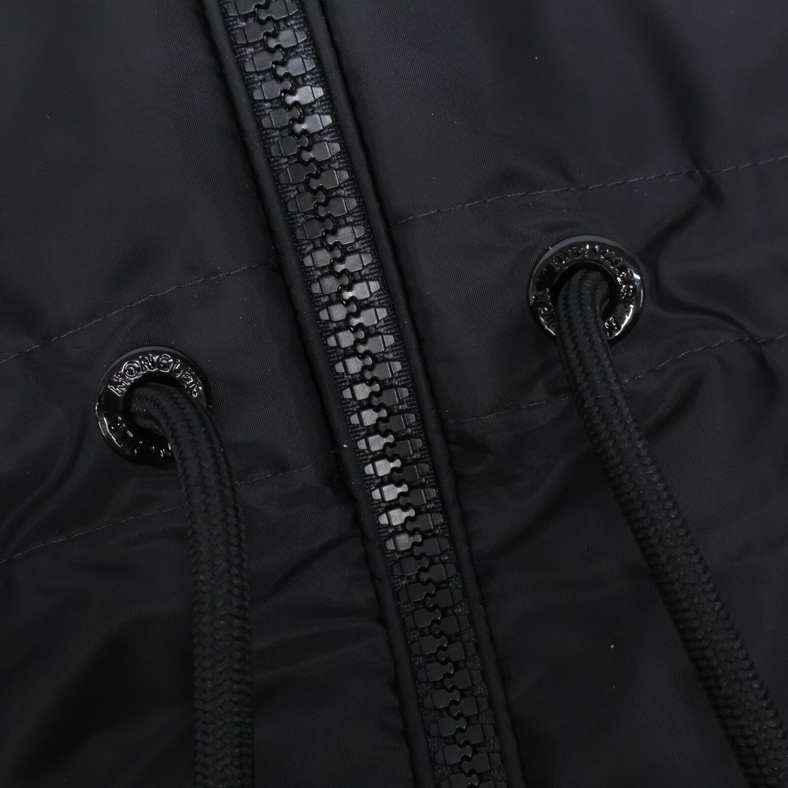 MONCLER モンクレール 【美品/国内正規/23年製】FILIRA ナイロン  