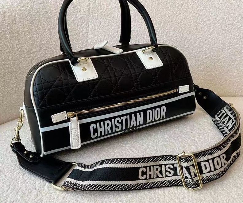 クリスチャン ディオール Chiristian Dior ヴァイブ スモール ...