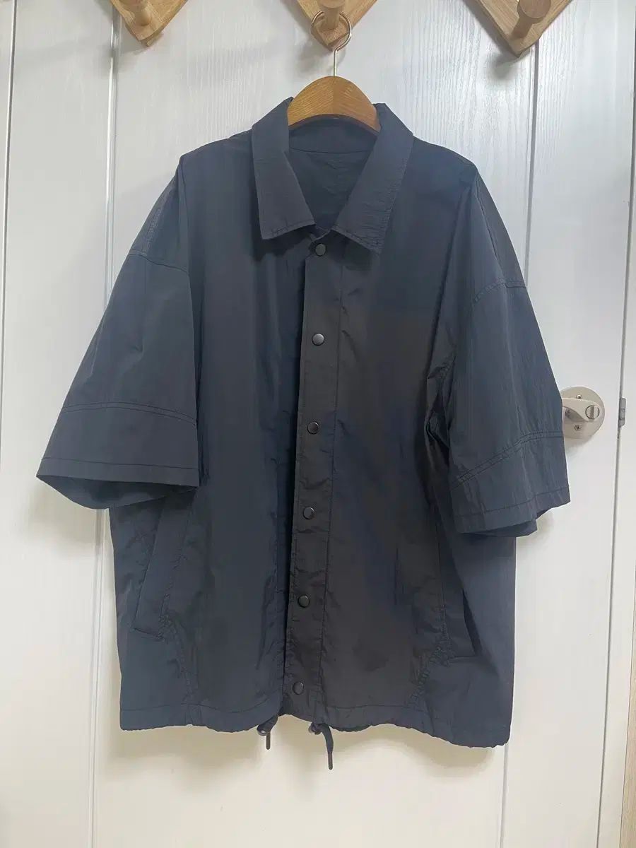 SYSTEM homme オーバーサイズ プリンティング ドローストリング シャツ