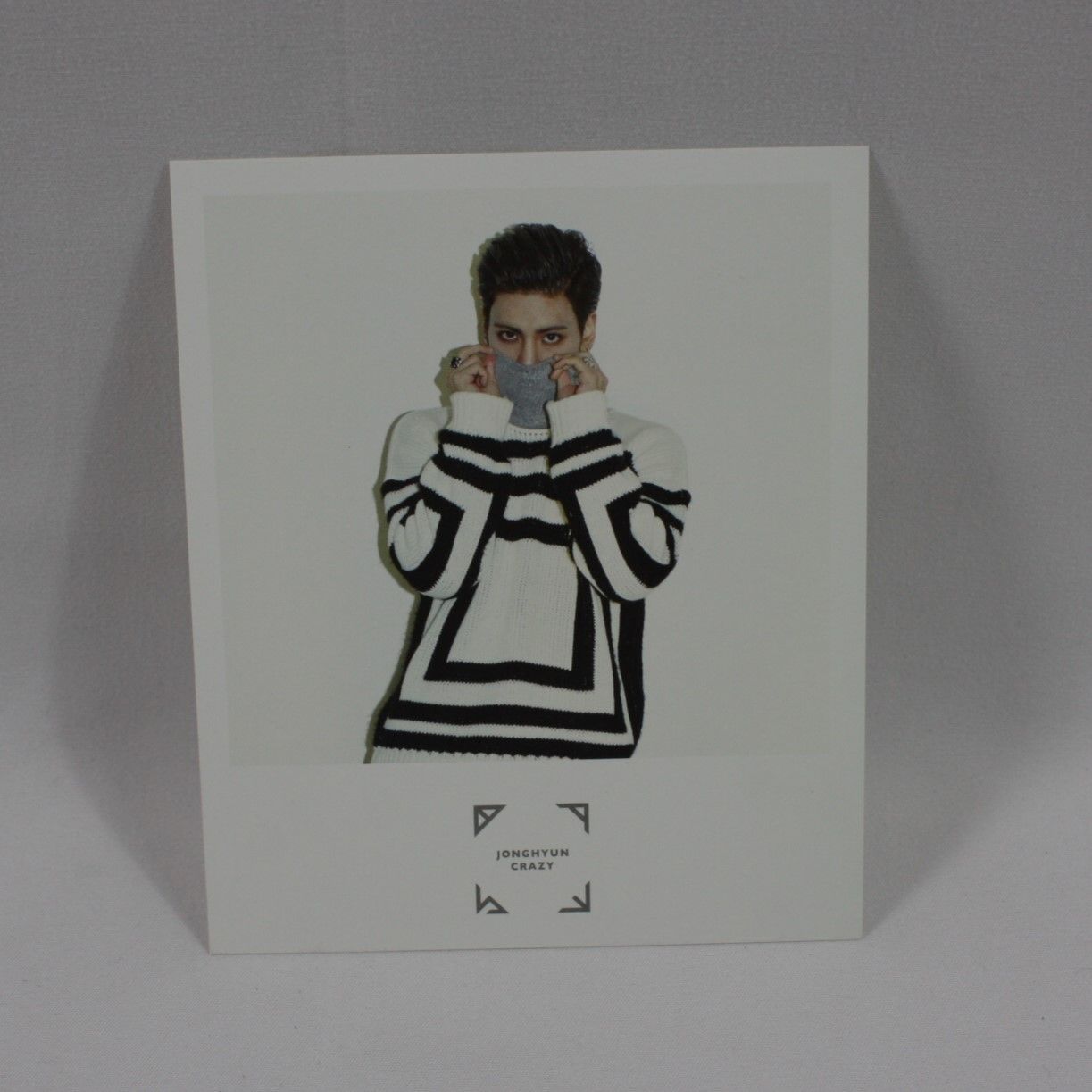 1585・Jonghyun ジョンヒョン Base: 1st Mini Album ジャケット