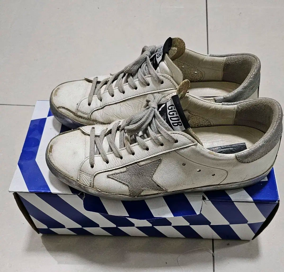 【雷市場（ポンジャン）商品韓国直送】 GOLDEN GOOSE(ゴールデングース) スーパースター シルバータブ ( 41 ）