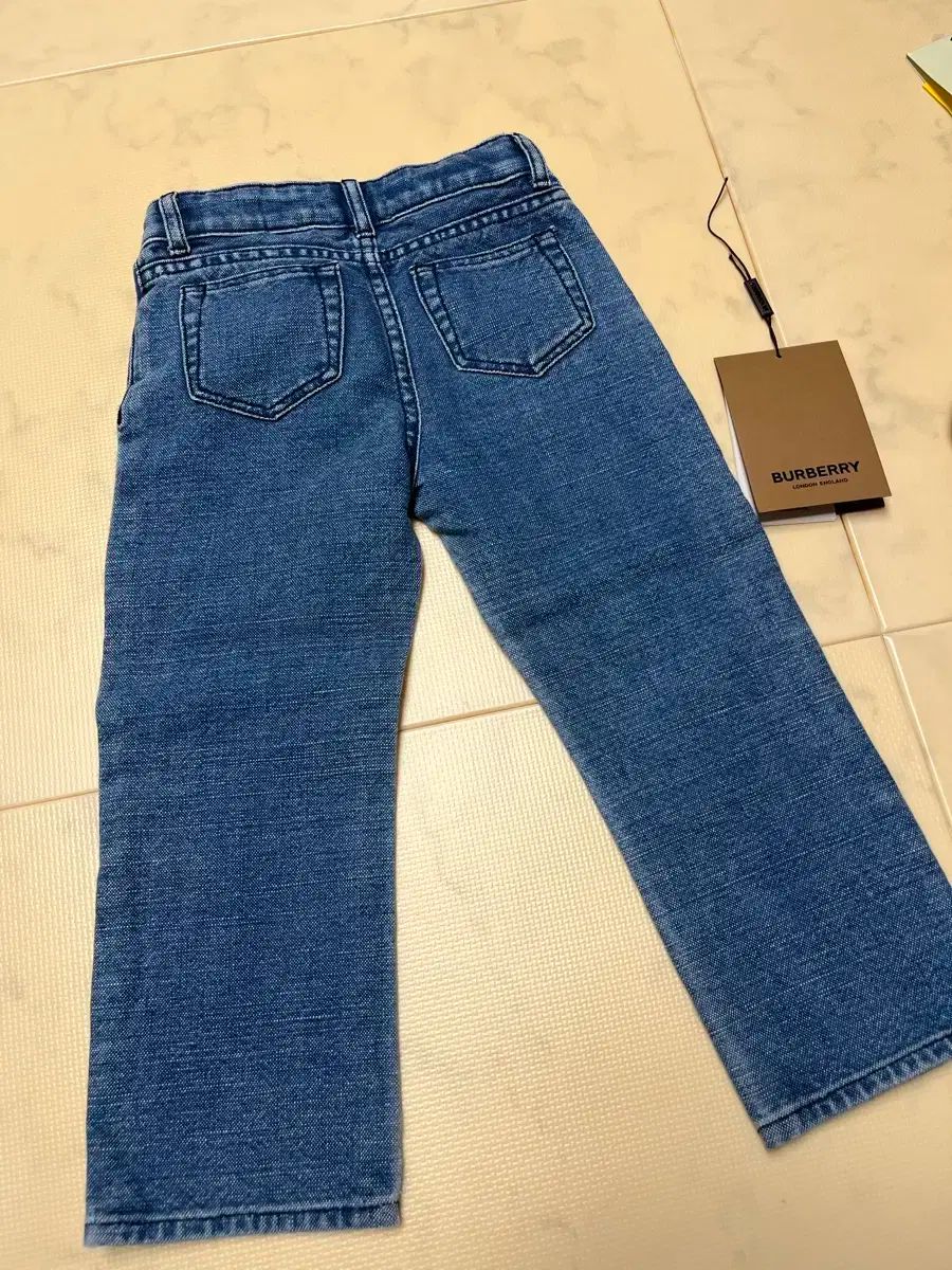 Burberry Kids(バーバリーキッズ) ロゴ デニムパンツ 4y 〇〇 Burberry