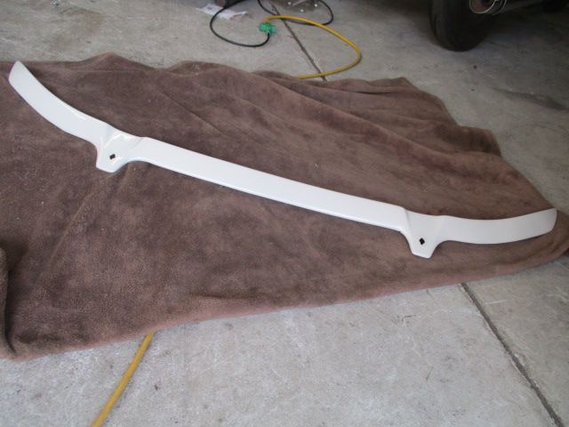 ■パーツ■デリカ D5 ボンネット スポイラー