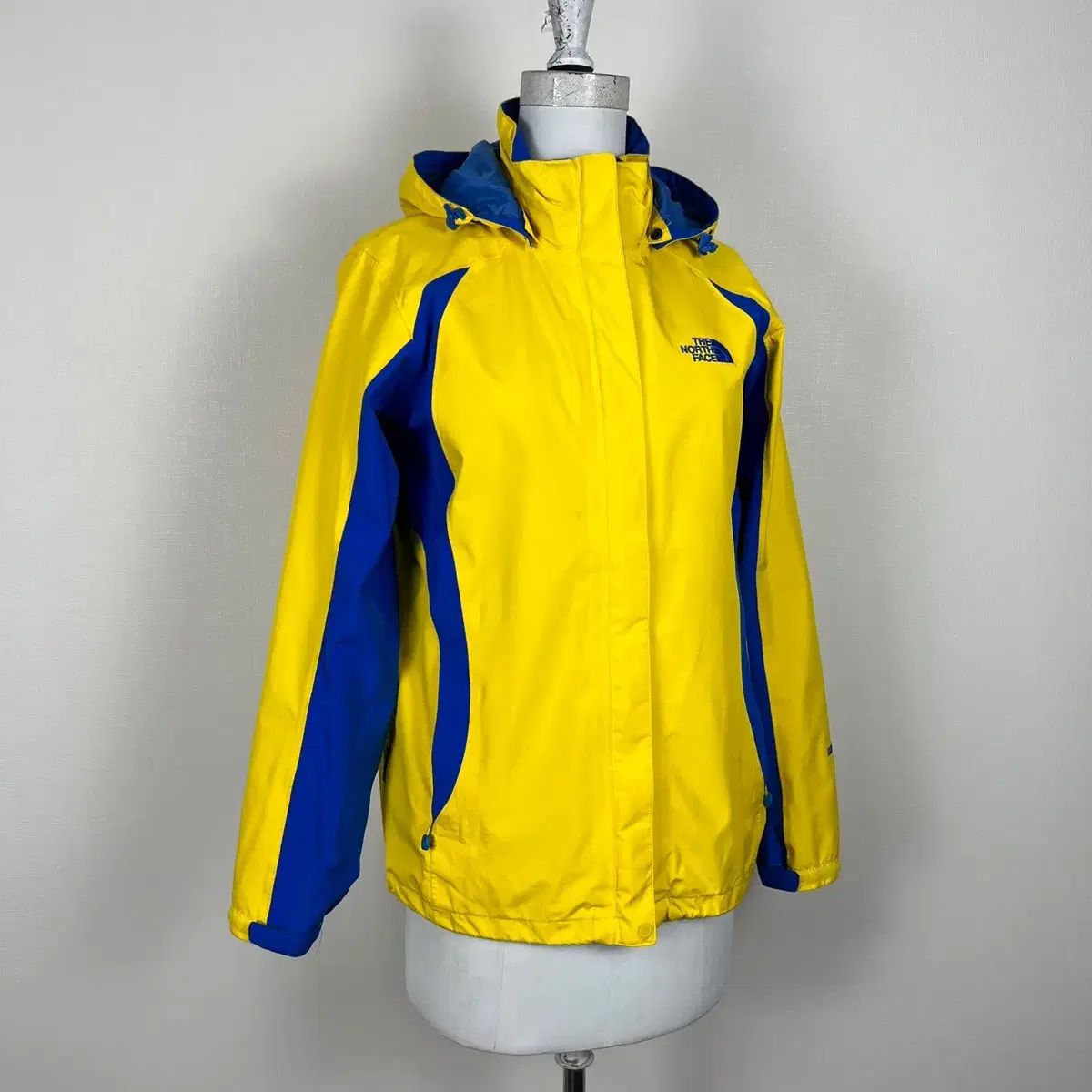 THE NORTH FACE ダウンベスト 85 イエロー/ブラック 公式】ヌプシ